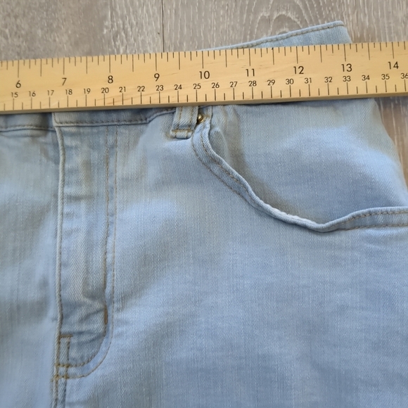 Y2K Streetwear Society Womens Size Medium Denim Thrashed Mini - Picture 4 of 6